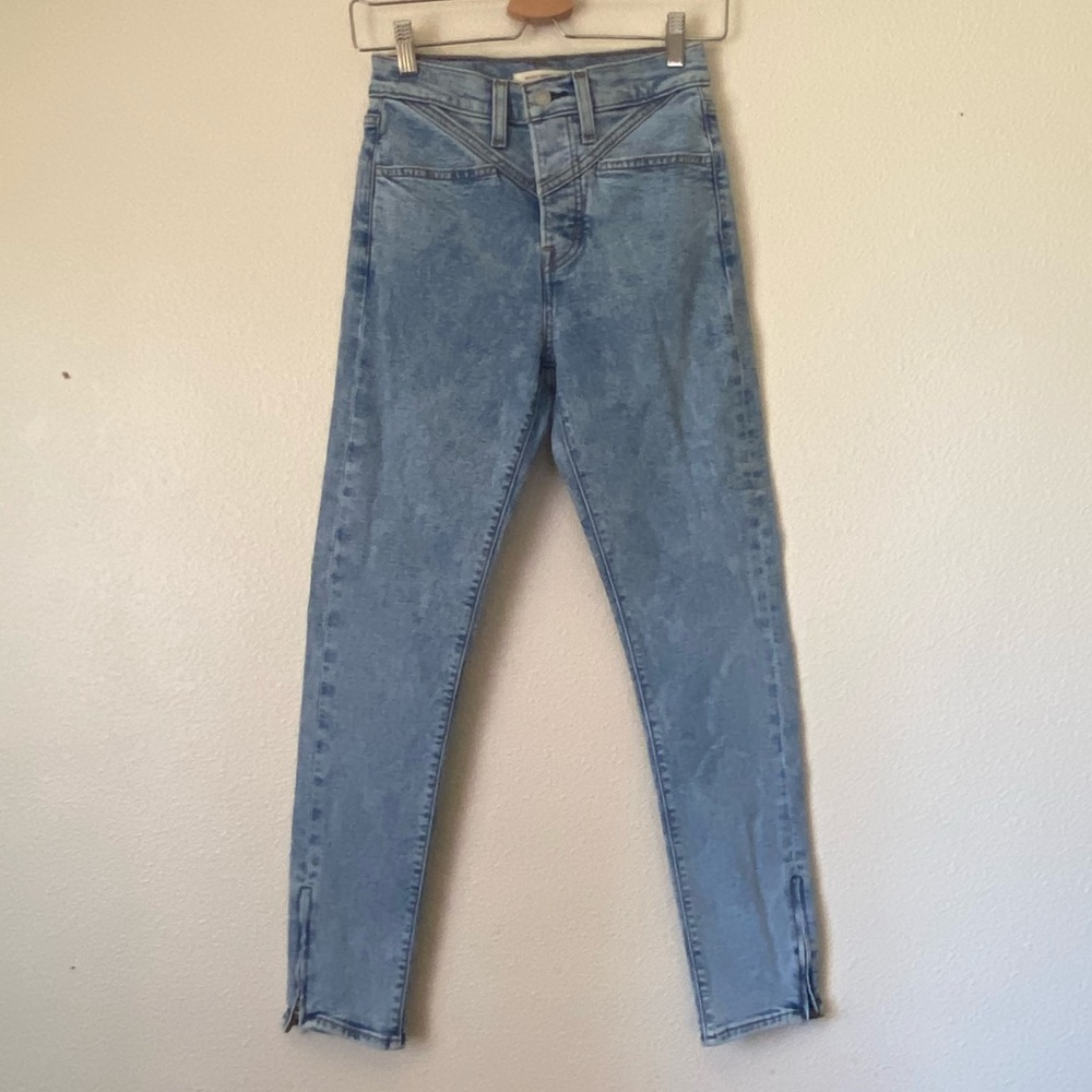 Wedgie Straight Jean